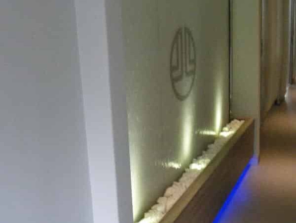 Indoor Water Features Prefab plexiglass wetwall in Spa - Camps Bay